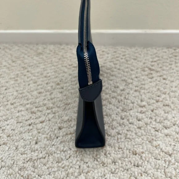 Louis Vuitton Epi Toiletry Pouch 26 in Indigo - Picture 3 of 8